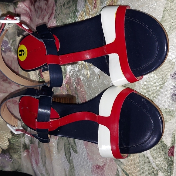 Tommy Hilfiger Red White & Blue Chunky Heel Ankle Strap Sandals Sz 9 - Picture 3 of 12